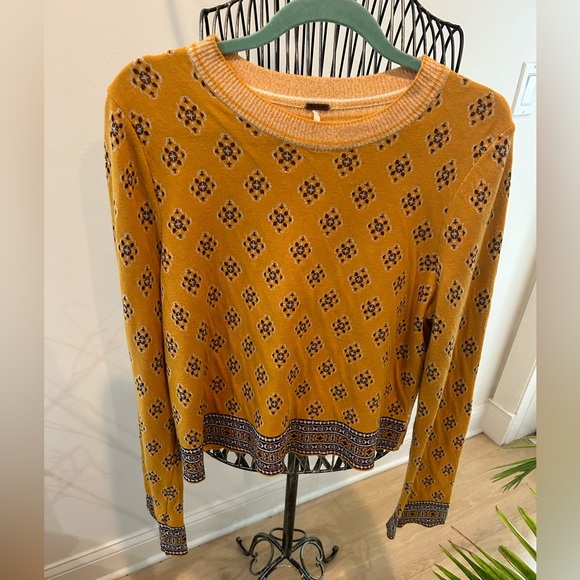 Free People - Yellow/Large/Crop- sweater - Picture 2 of 5